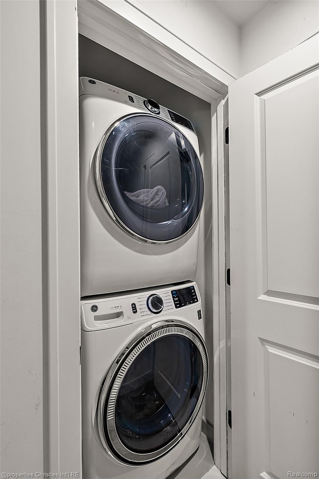 3307 Cochrane Street