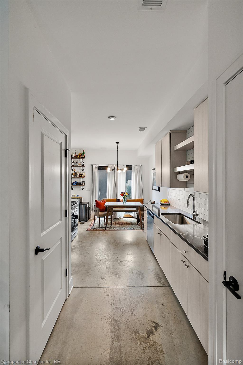 3307 Cochrane Street