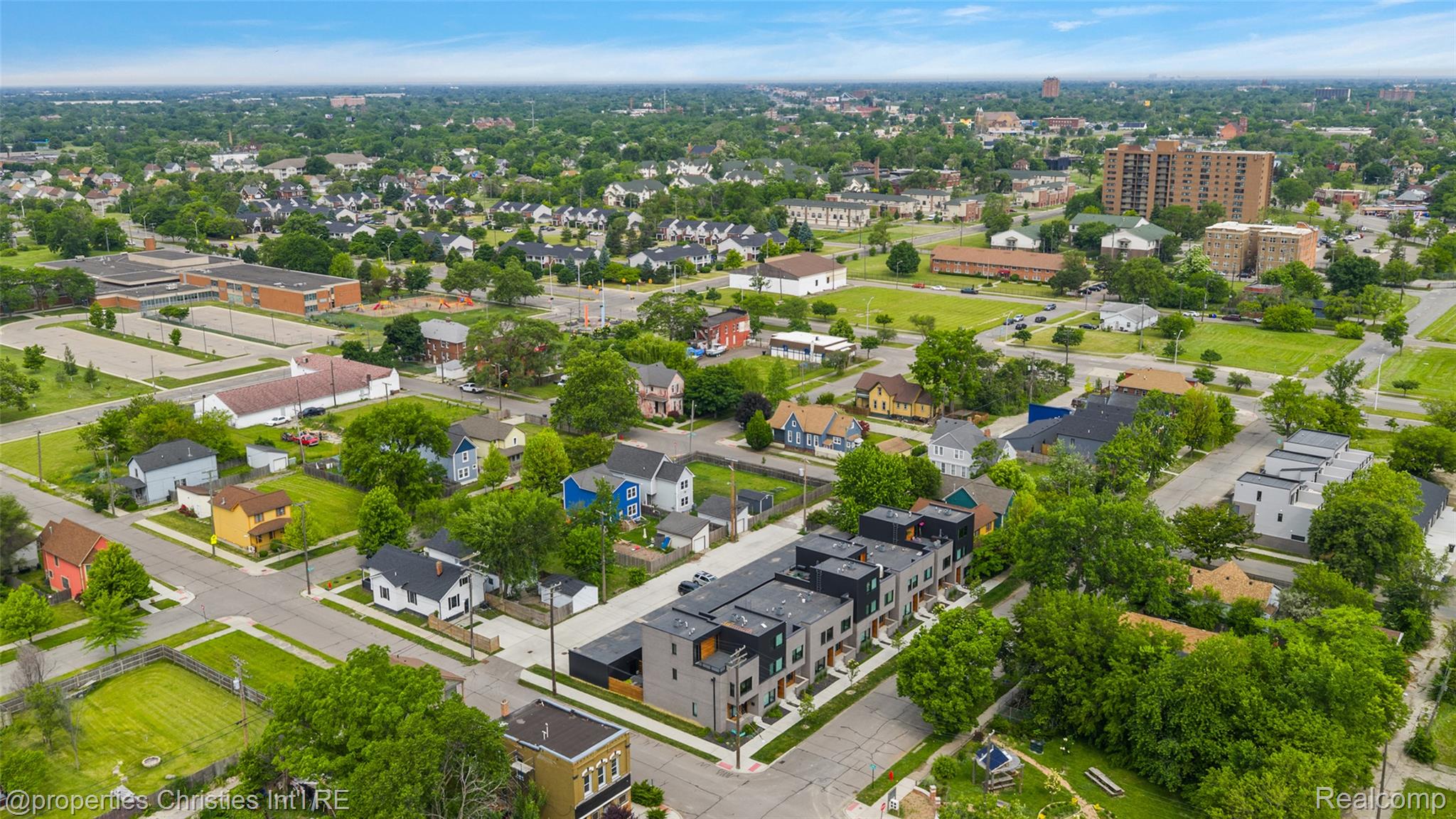 3307 Cochrane Street