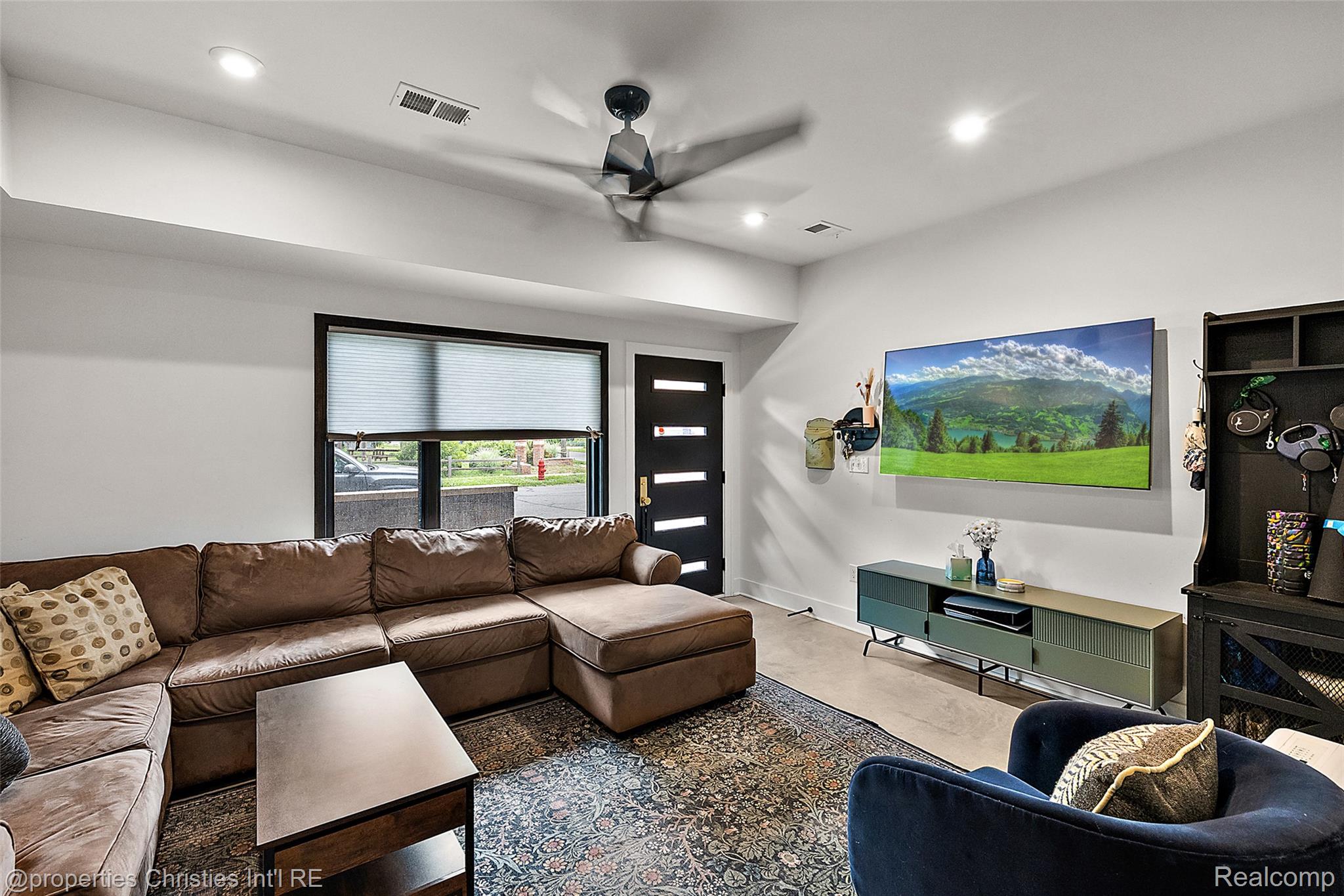 3307 Cochrane Street