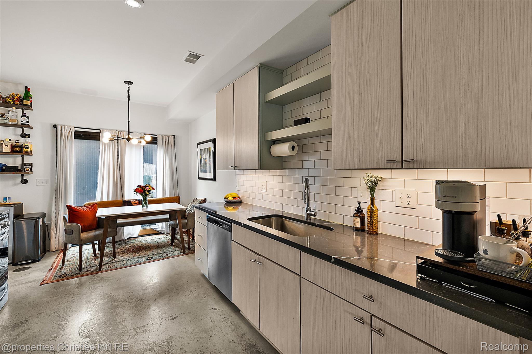 3307 Cochrane Street