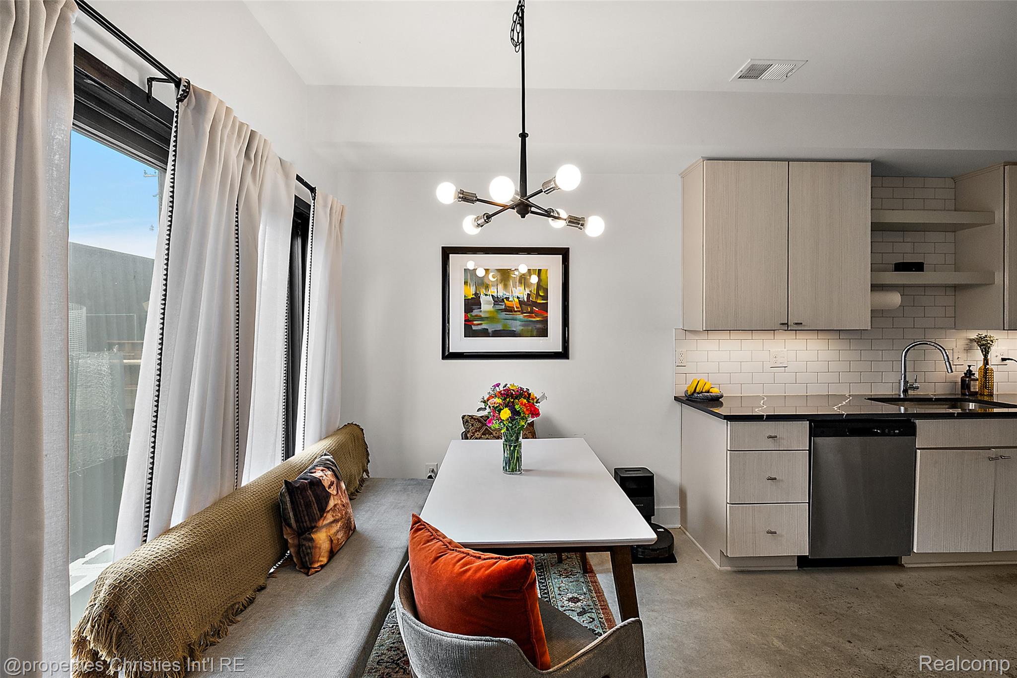 3307 Cochrane Street