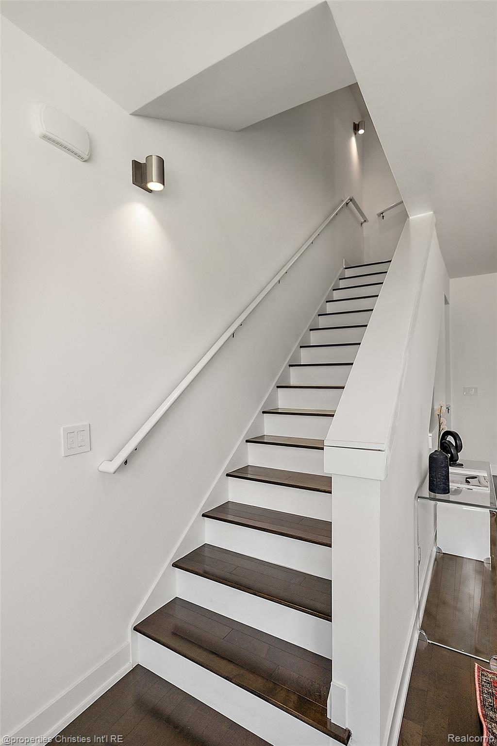 284 Alfred Street