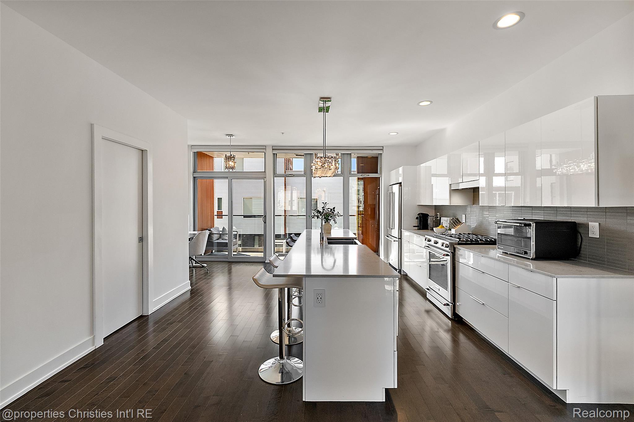 284 Alfred Street