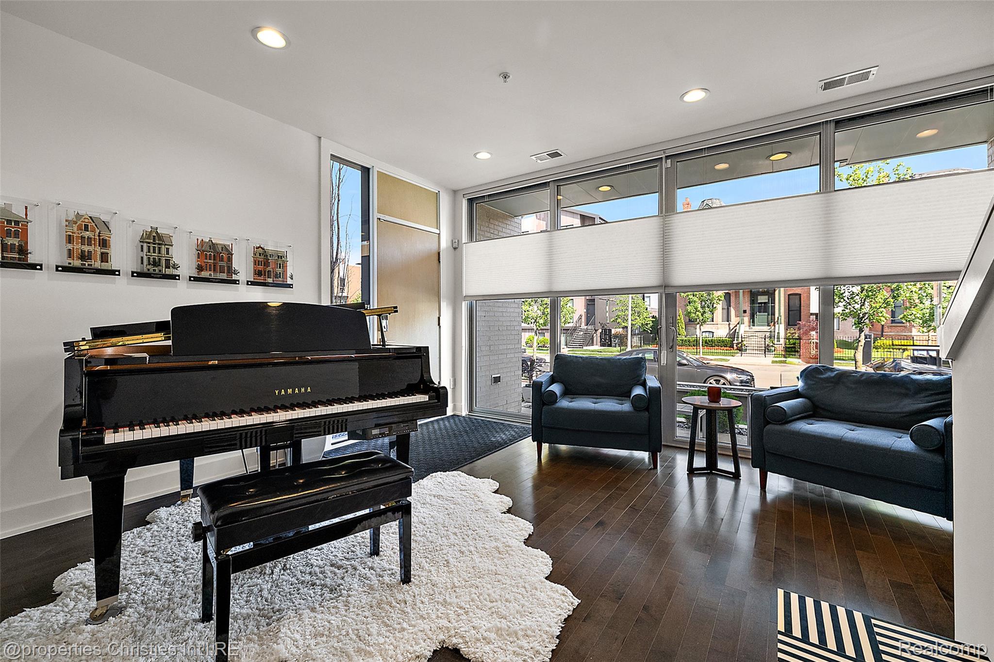 284 Alfred Street
