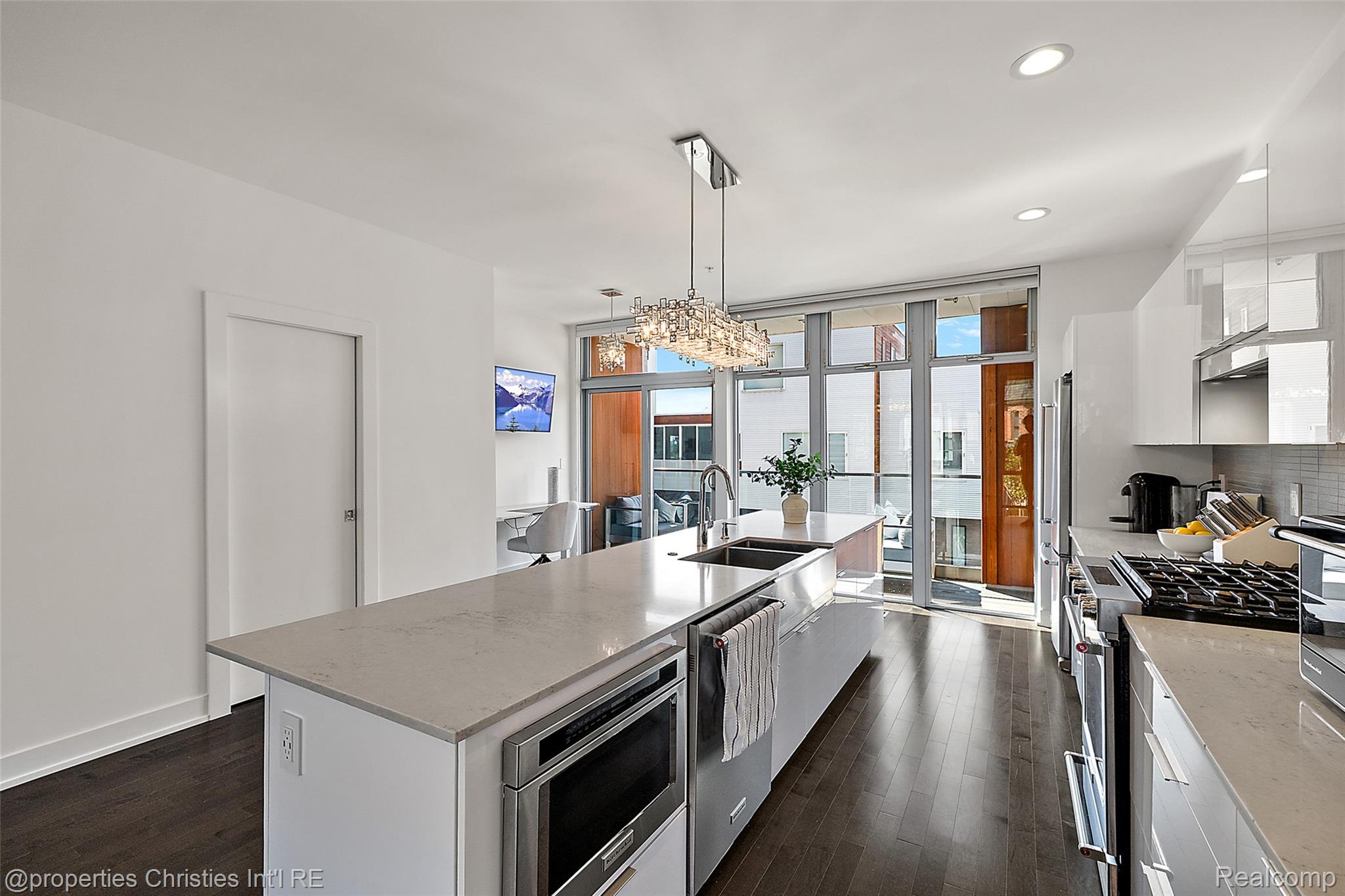 284 Alfred Street