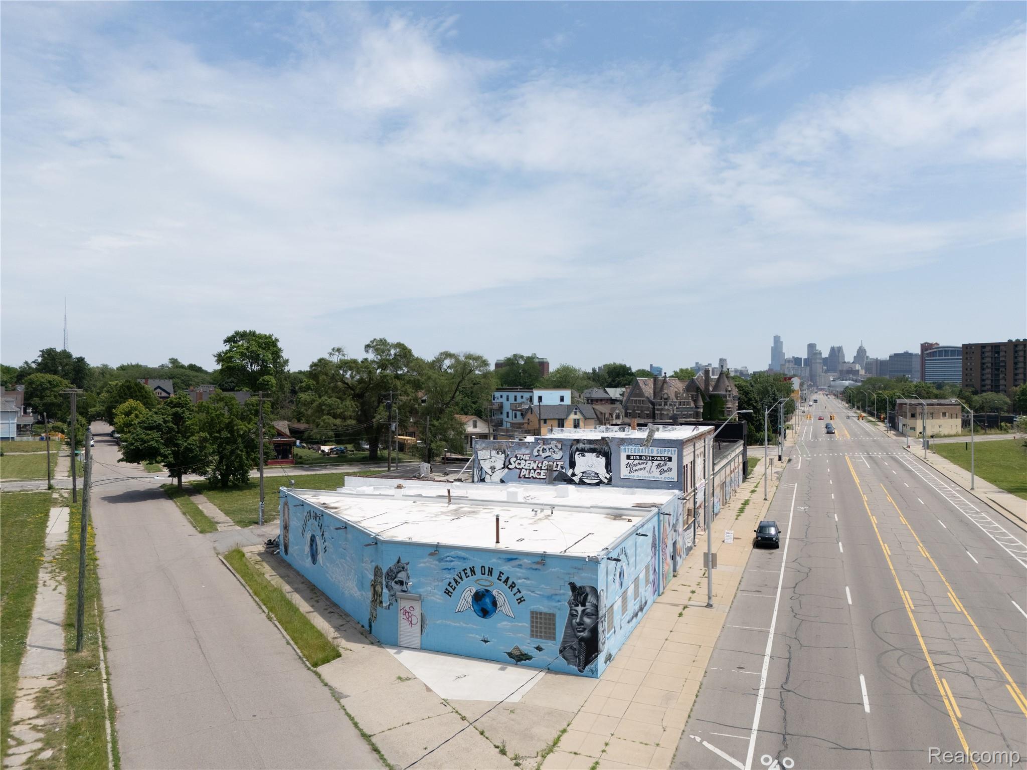 4264 Grand River Ave
