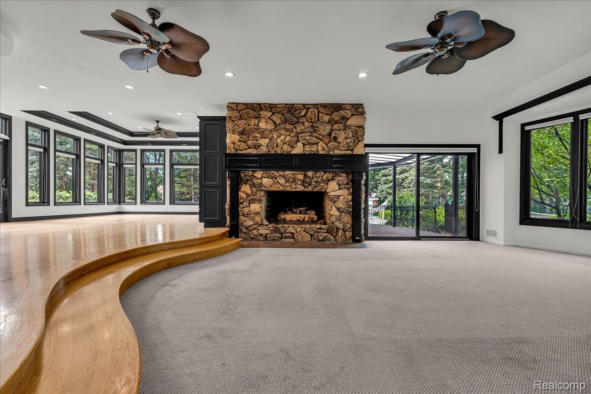 1940 Oak Pointe Drive