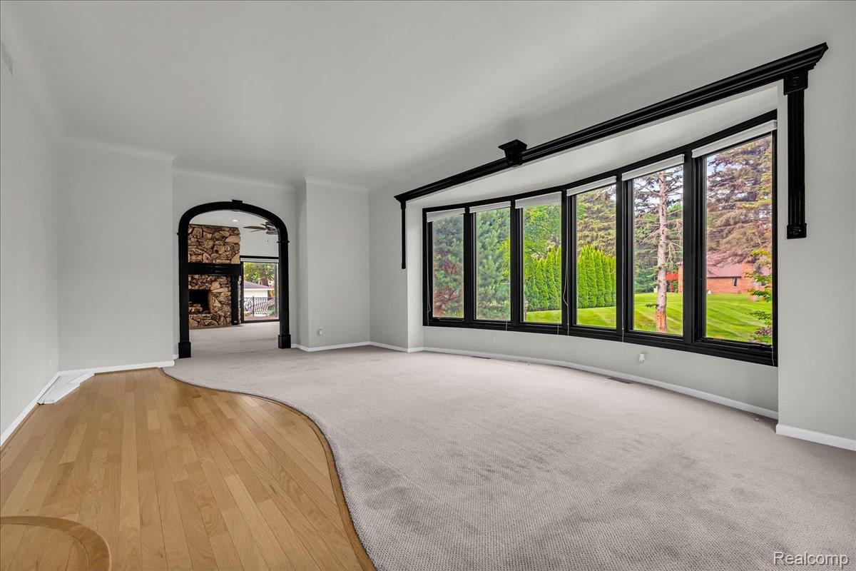 1940 Oak Pointe Drive