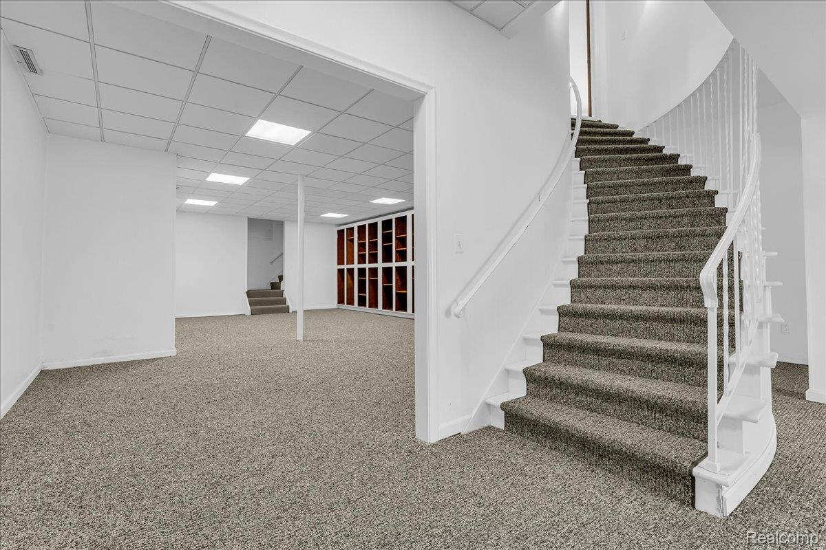 1940 Oak Pointe Drive