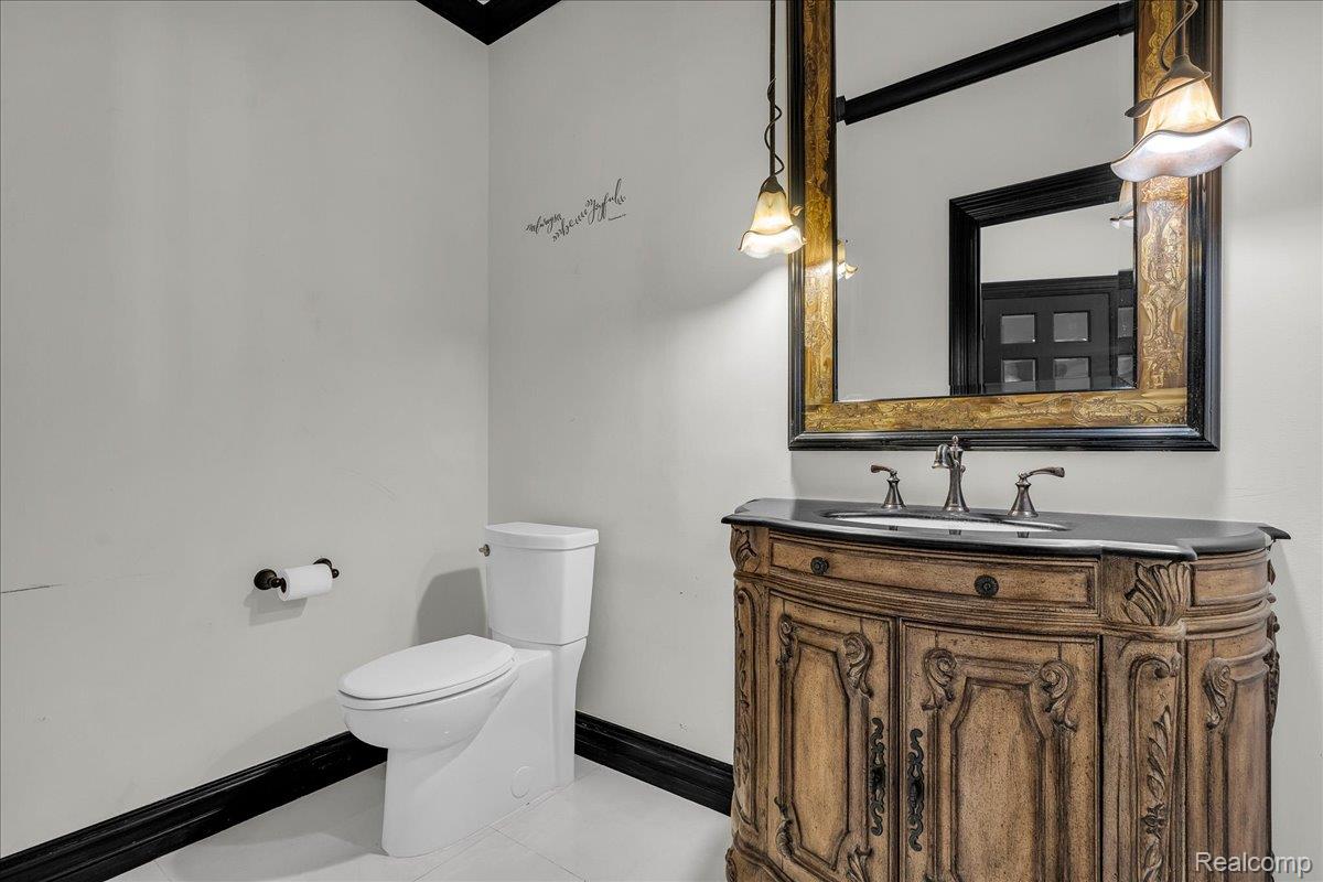 1940 Oak Pointe Drive