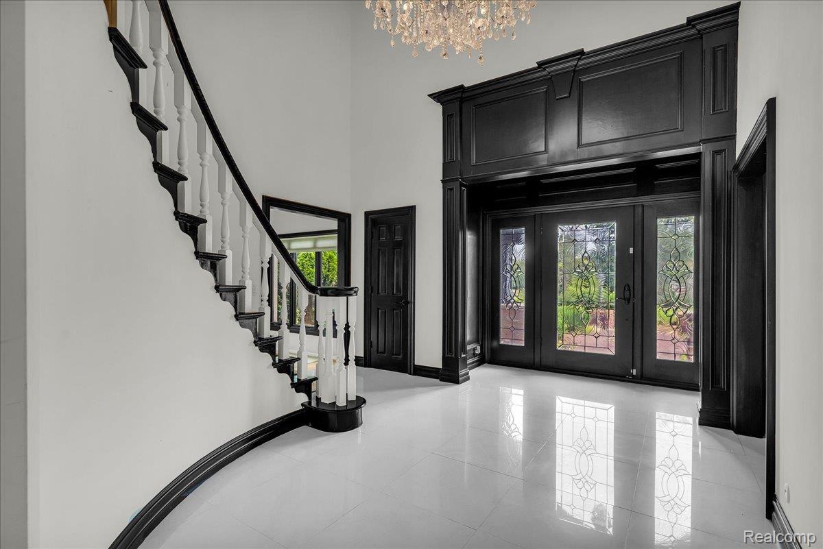 1940 Oak Pointe Drive