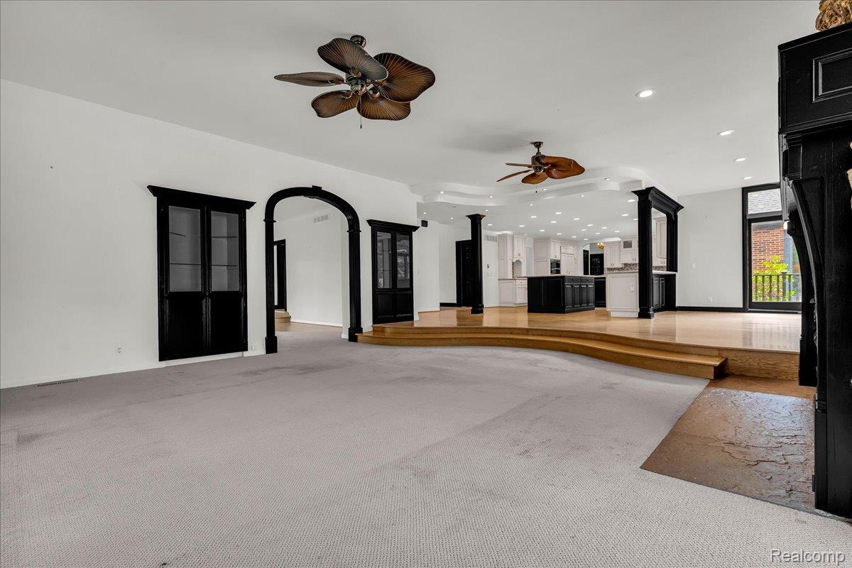 1940 Oak Pointe Drive