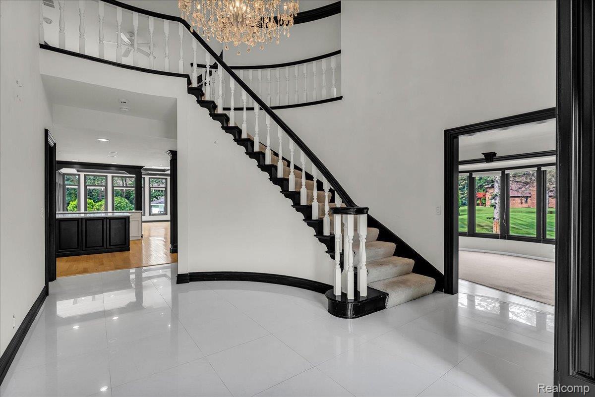 1940 Oak Pointe Drive