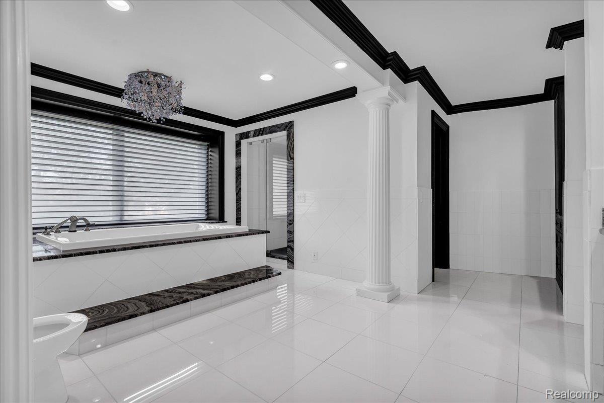 1940 Oak Pointe Drive