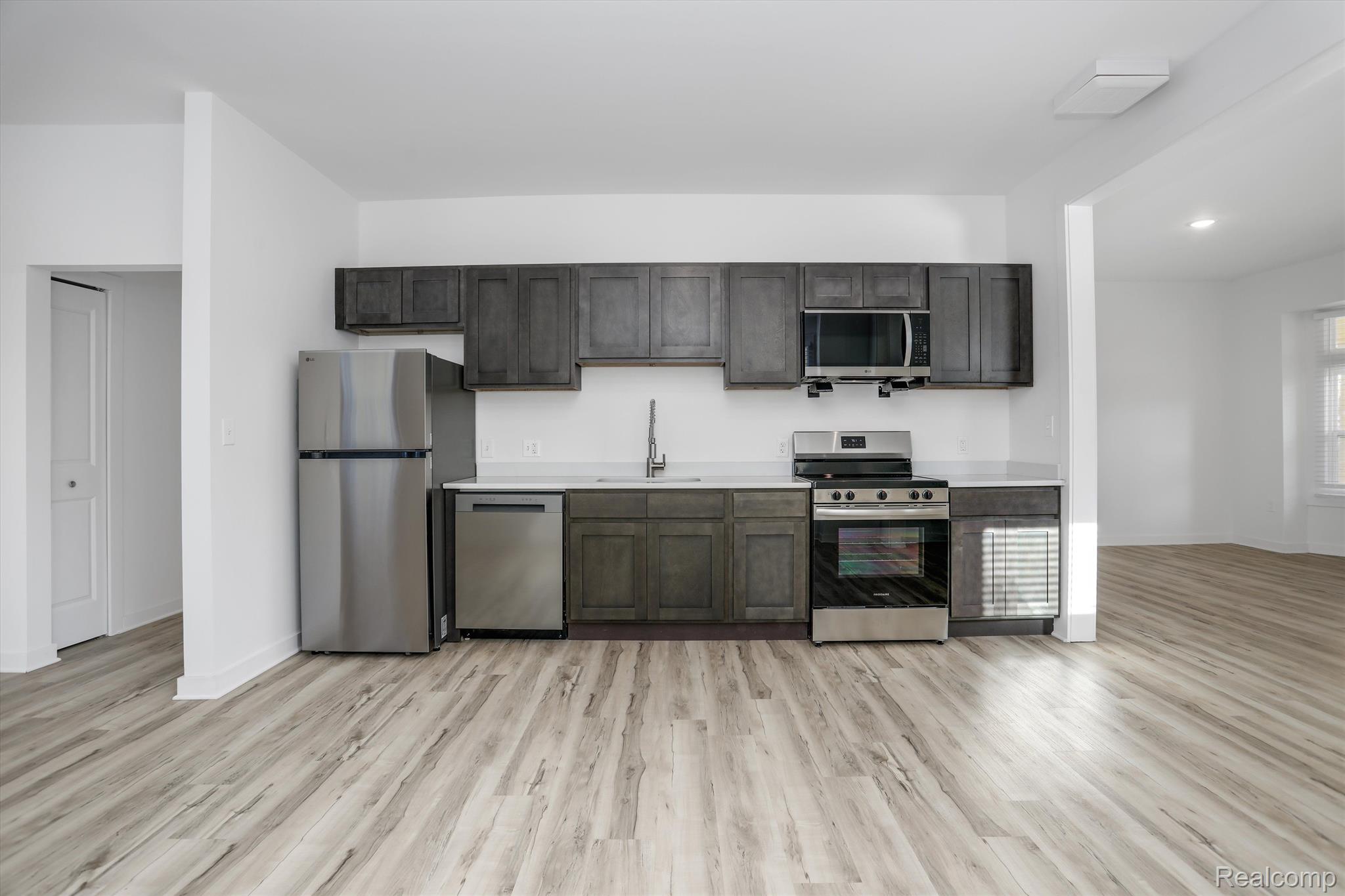 799 East Grand Boulevard 1