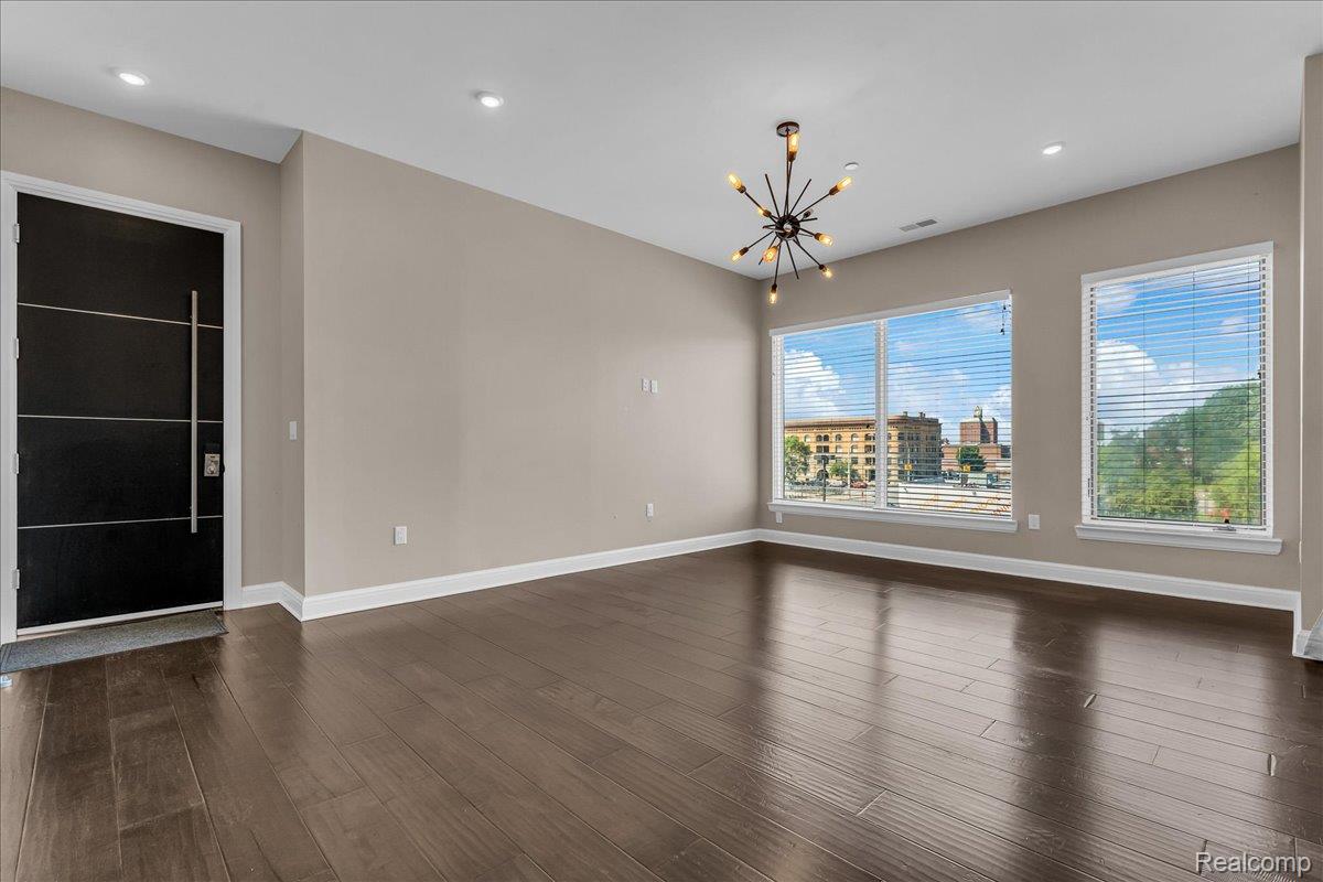 438 Selden Street 304