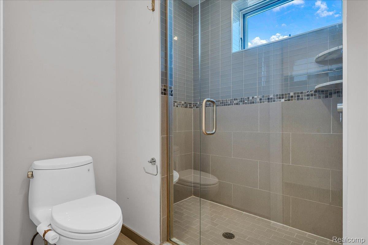 438 Selden Street 304