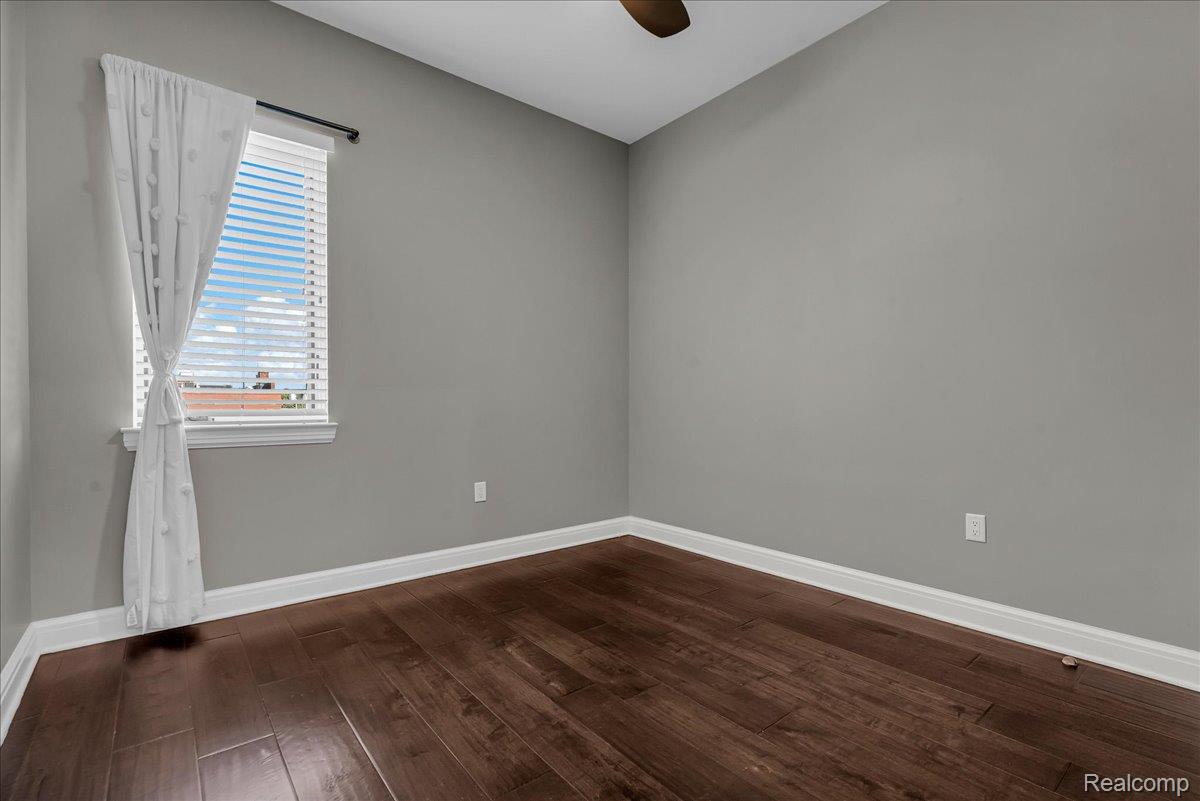 438 Selden Street 304