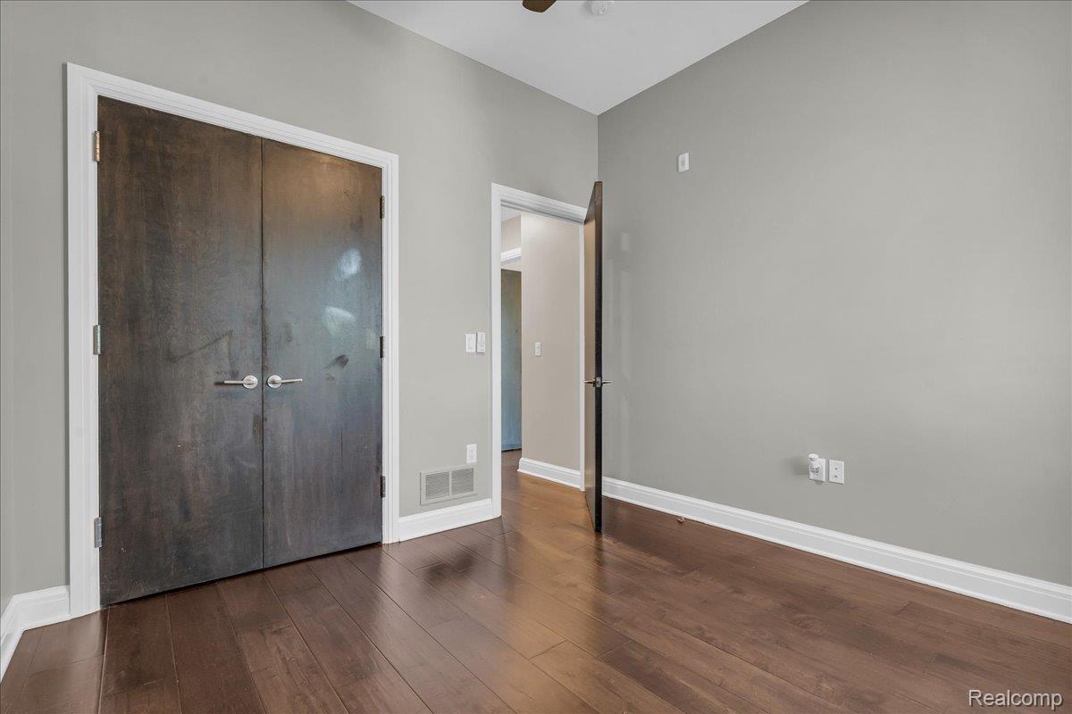 438 Selden Street 304