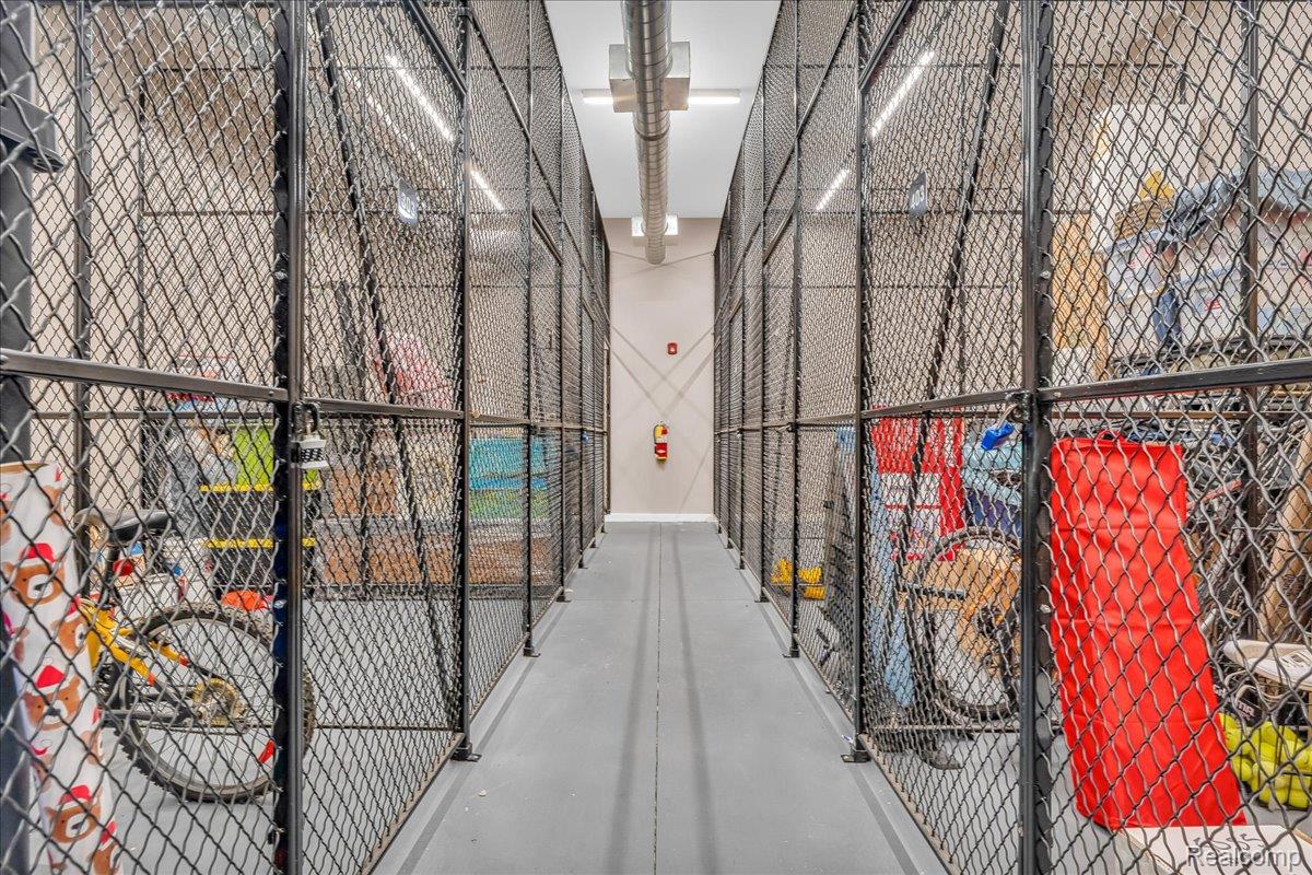 438 Selden Street 304