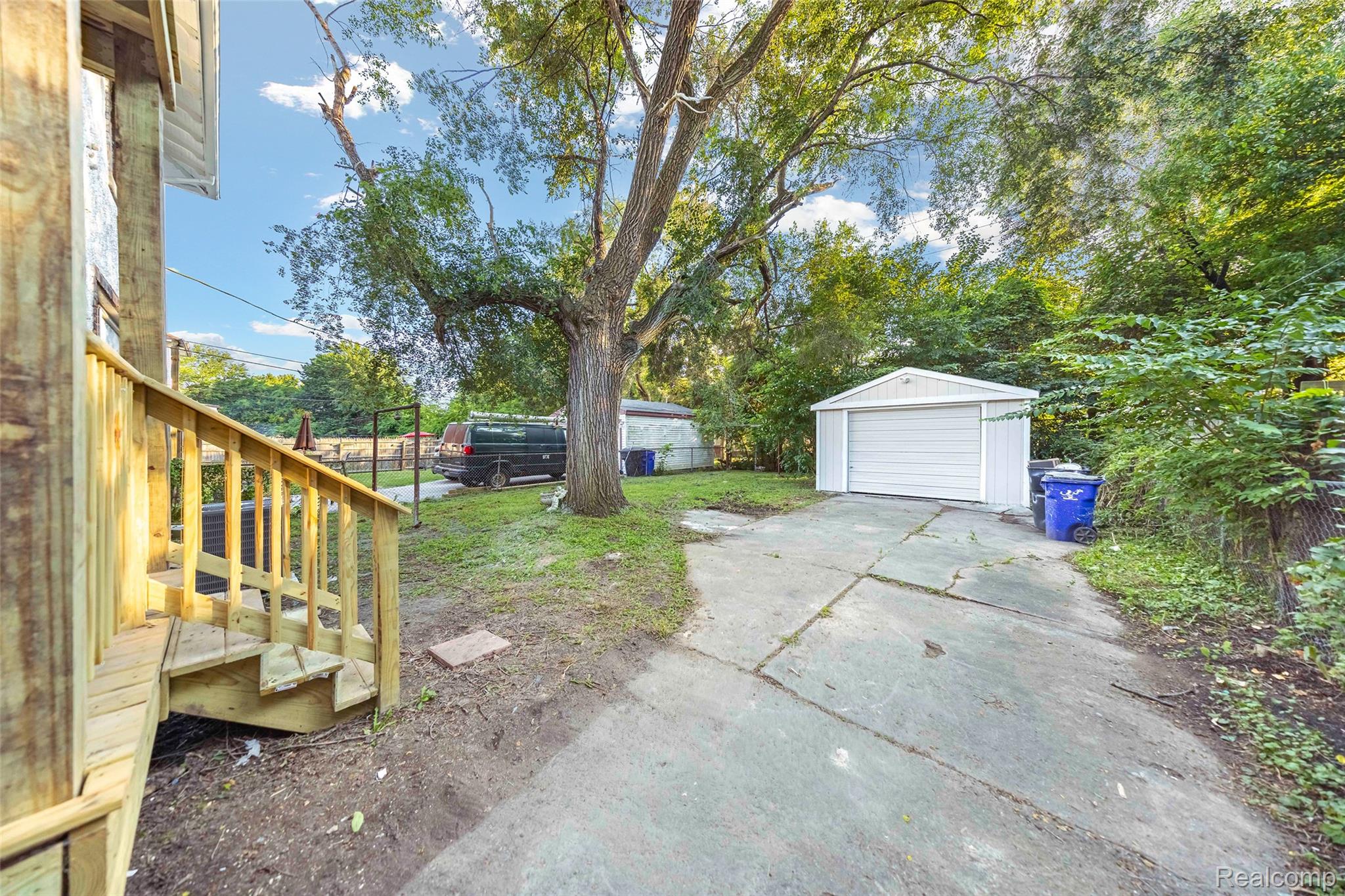 561 Lakewood Street