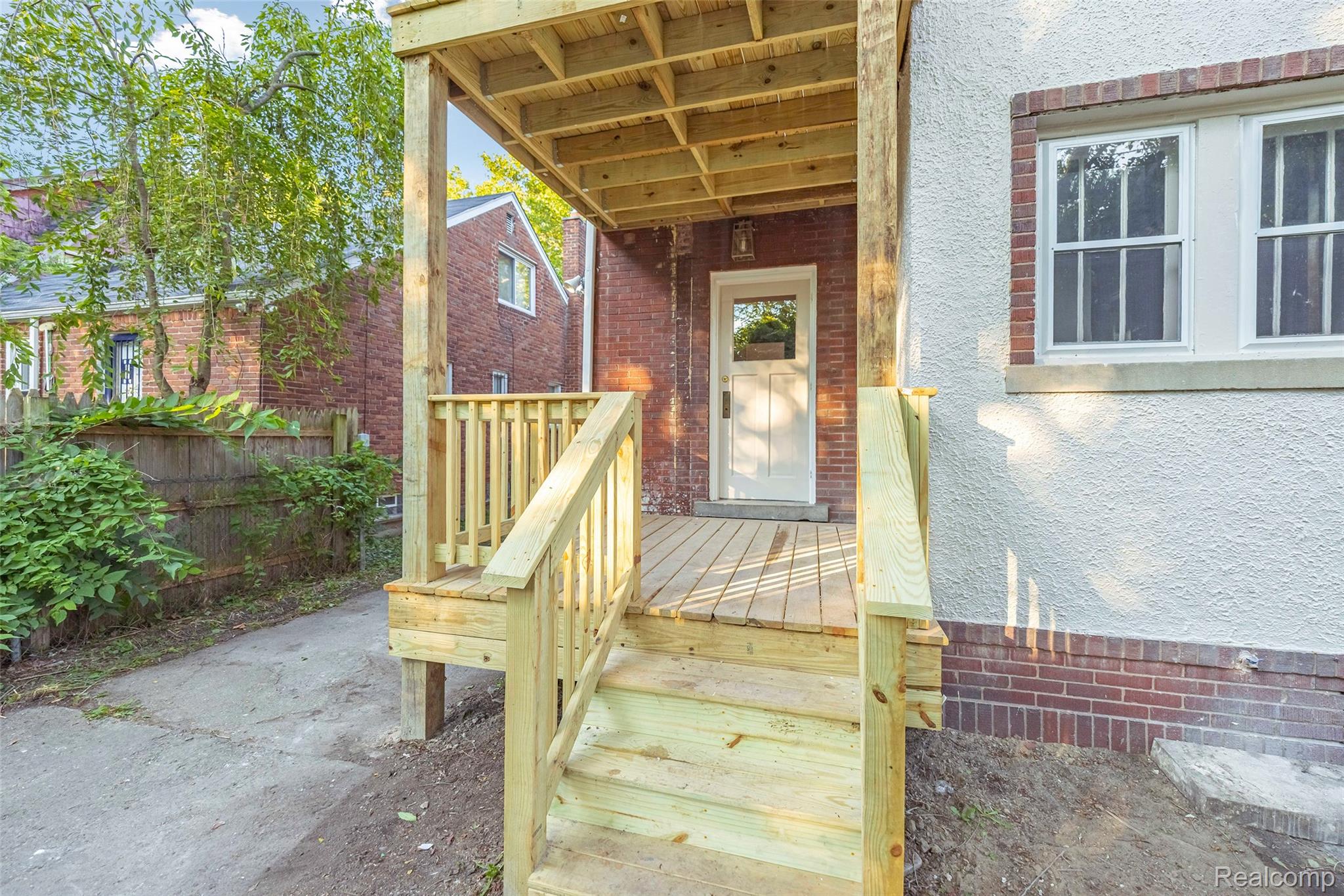 561 Lakewood Street