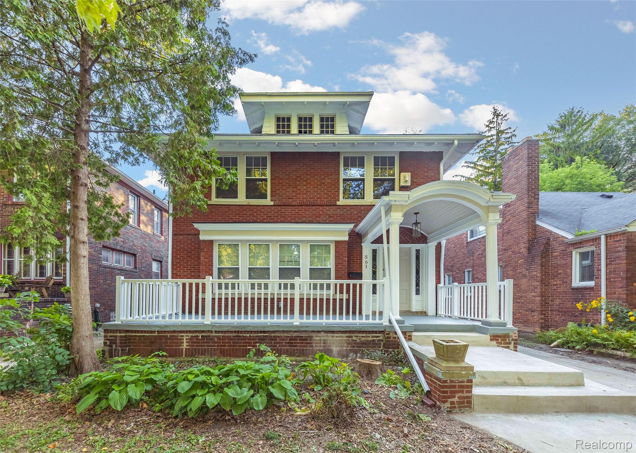 561 Lakewood Street