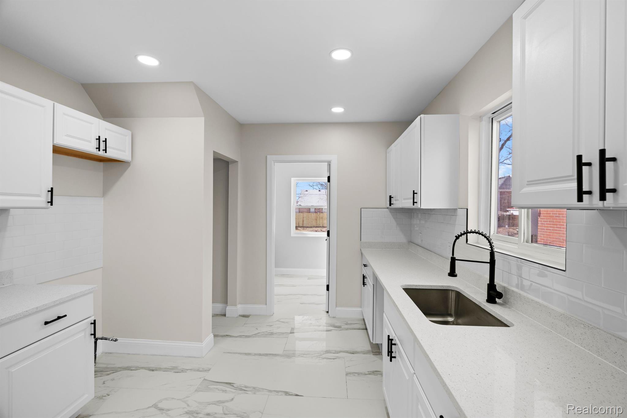 5027 AUDUBON Road
