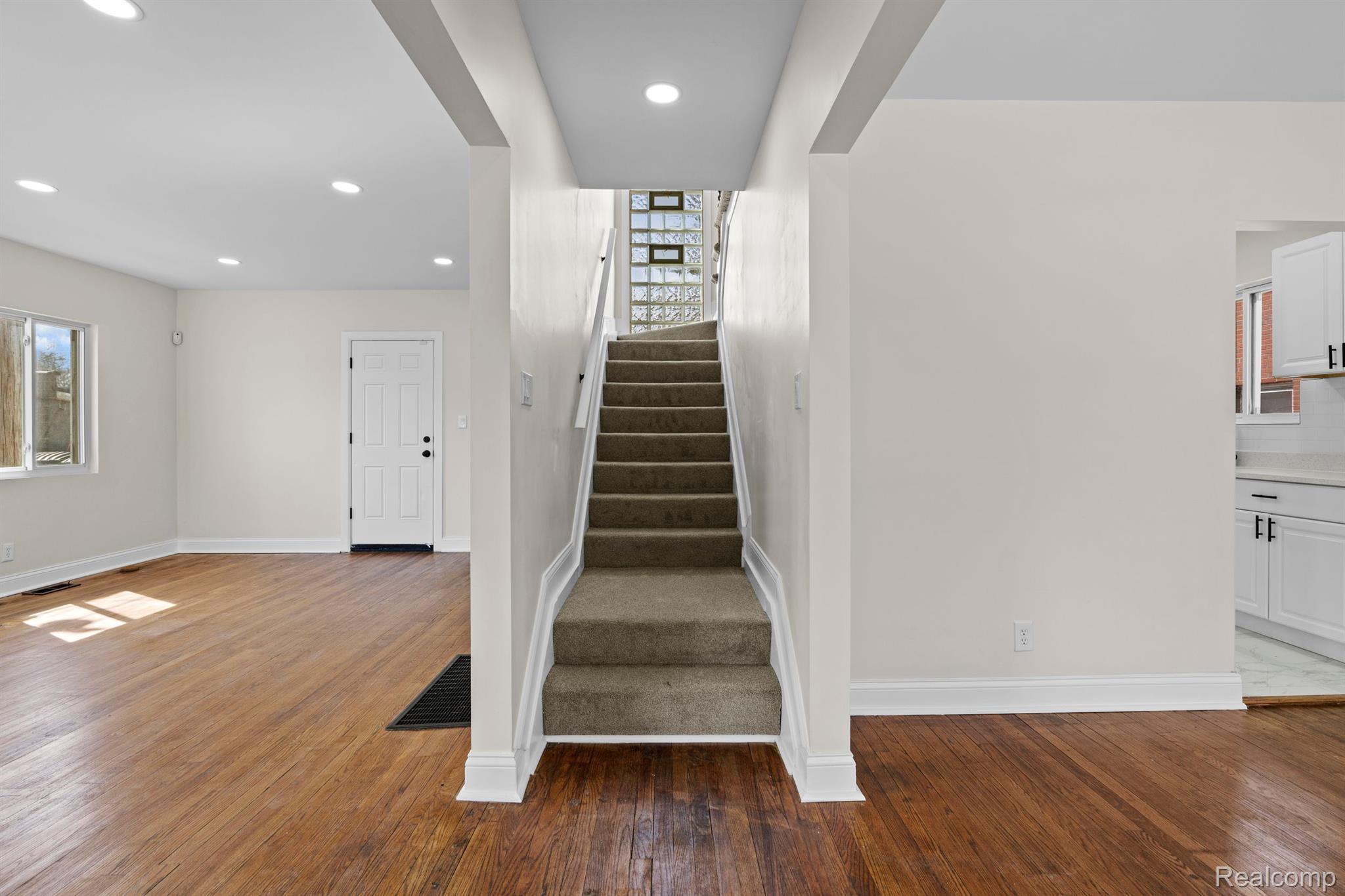 5027 AUDUBON Road