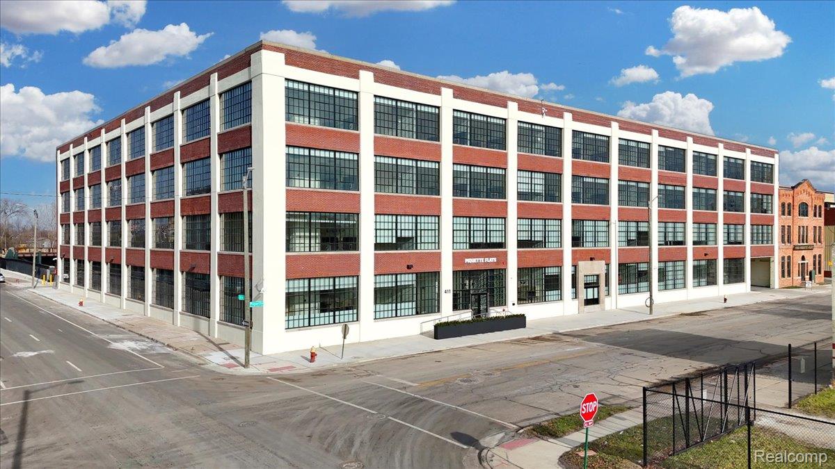 411 Piquette Avenue C