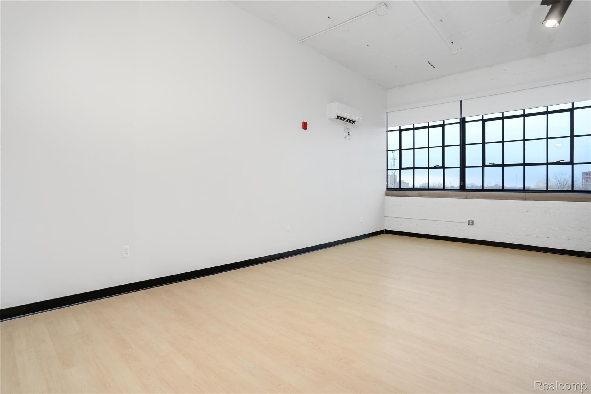 411 Piquette Avenue C