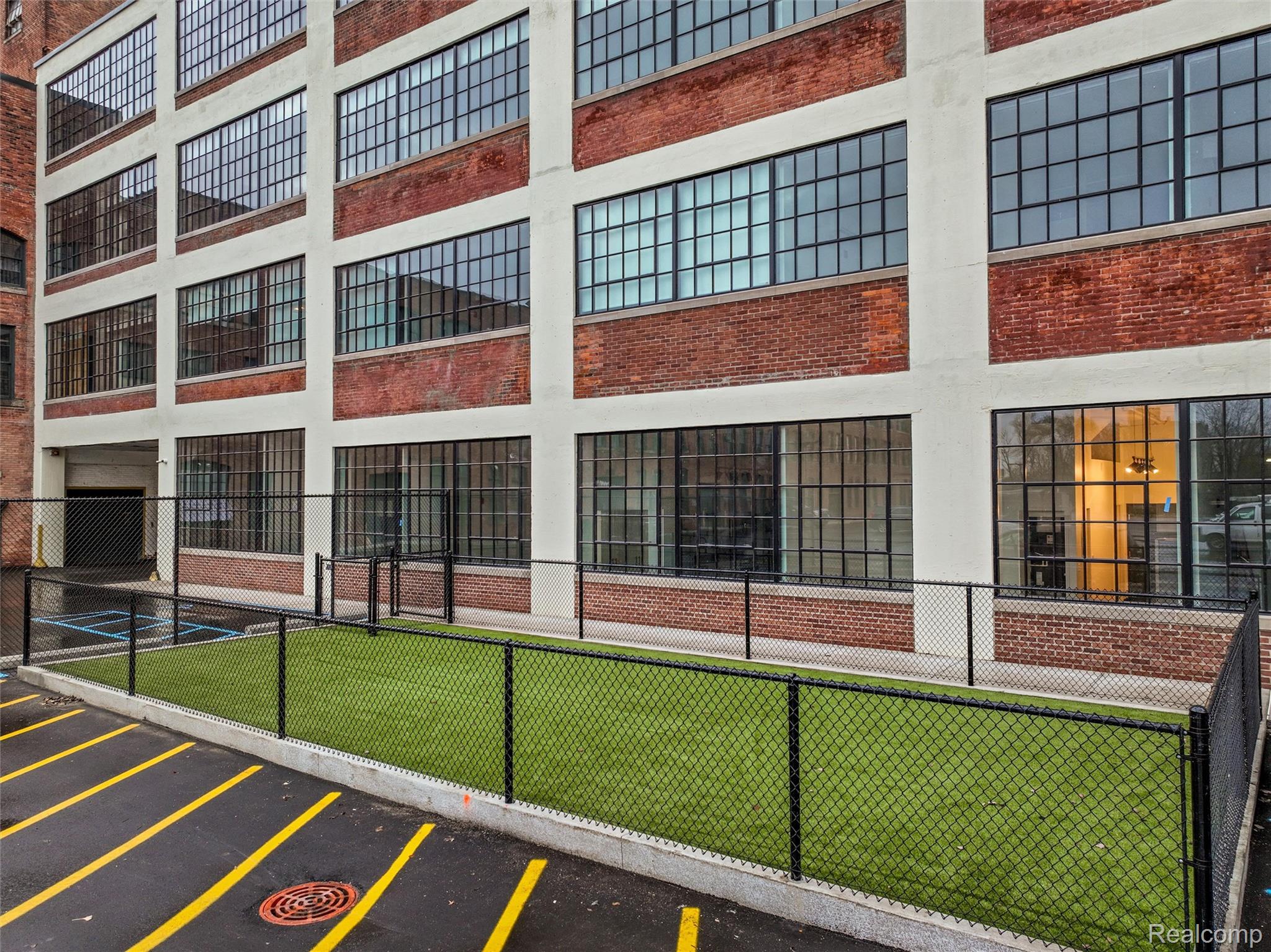 411 Piquette Avenue C