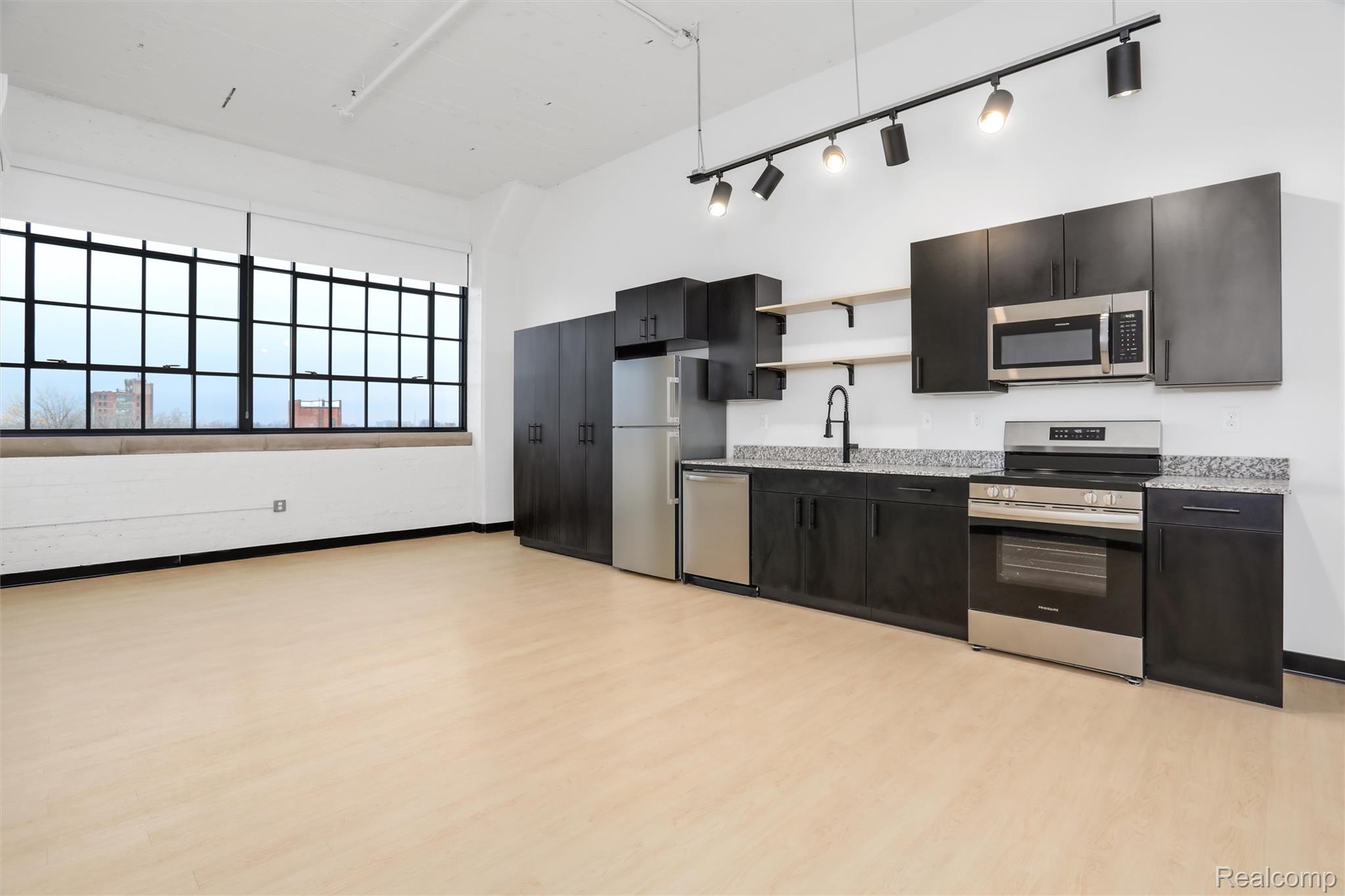 411 Piquette Avenue C