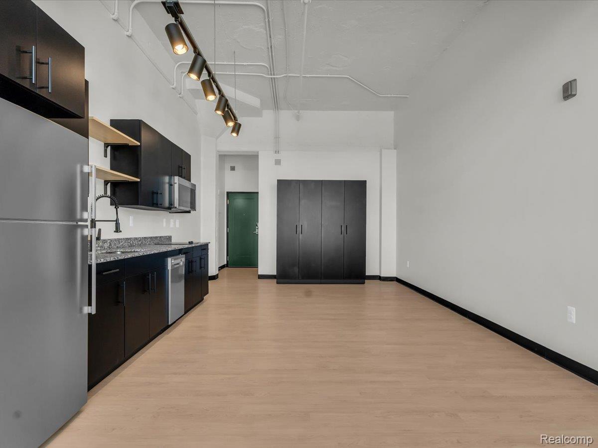 411 Piquette Avenue P