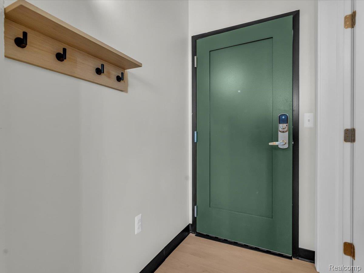 411 Piquette Avenue P