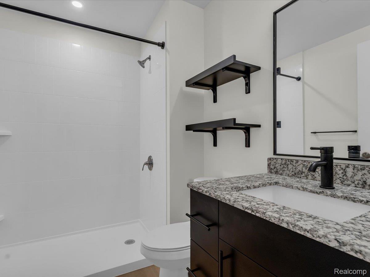 411 Piquette Avenue P