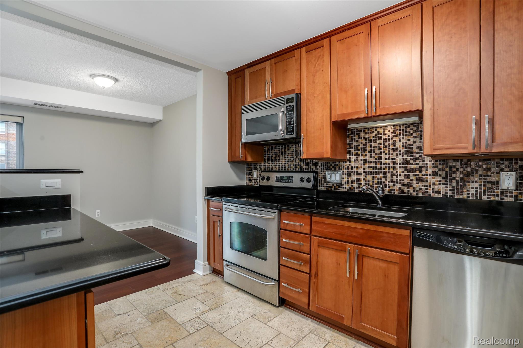 411 S Old Woodward Avenue 505