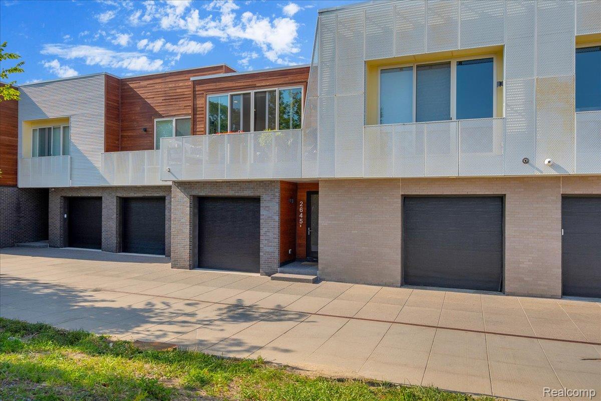 2645 Brush Street