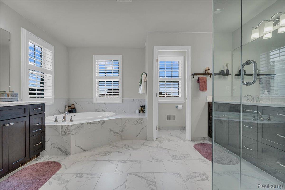 50763 Amberwood Court