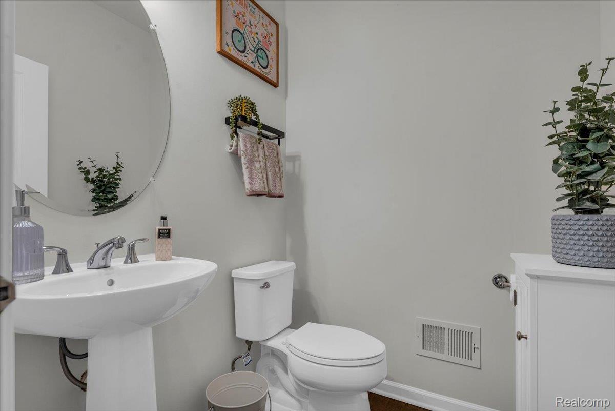 50763 Amberwood Court