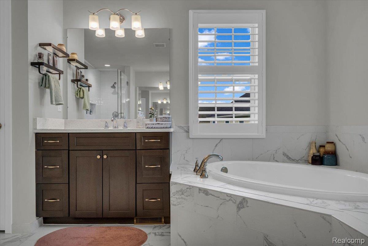 50763 Amberwood Court