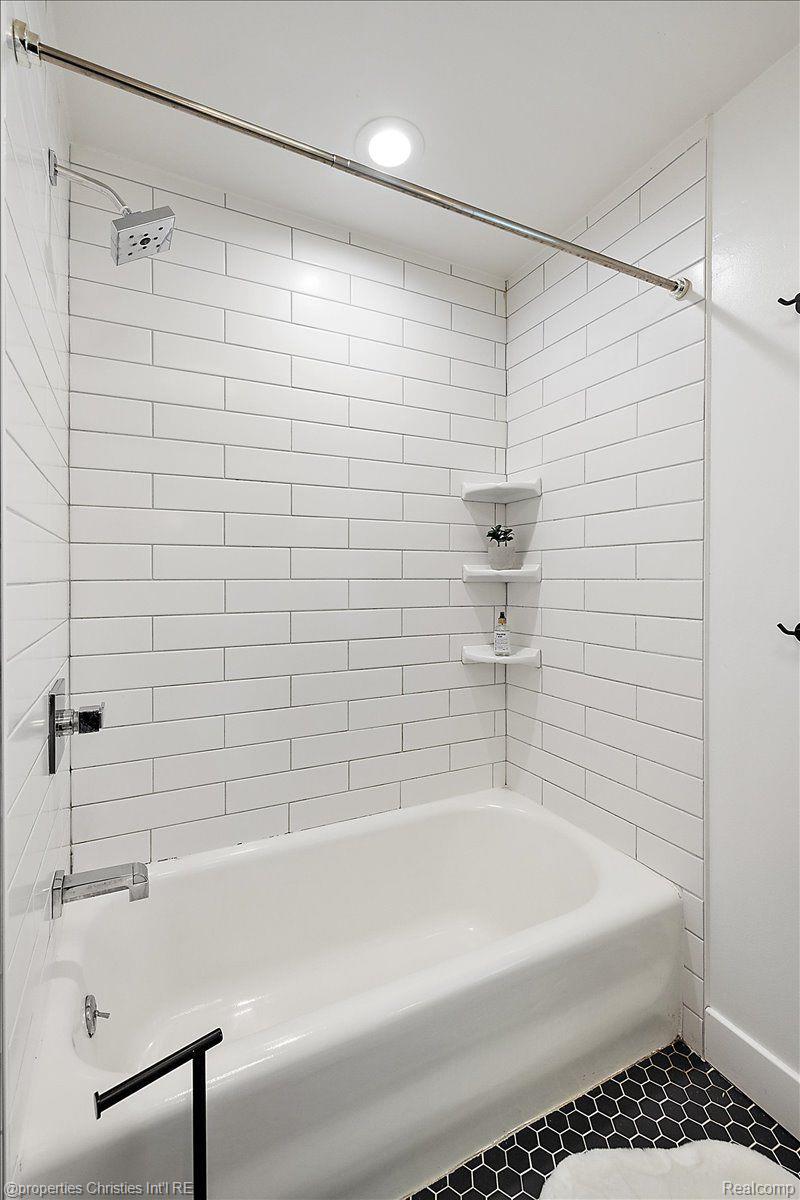 19939 LICHFIELD Road