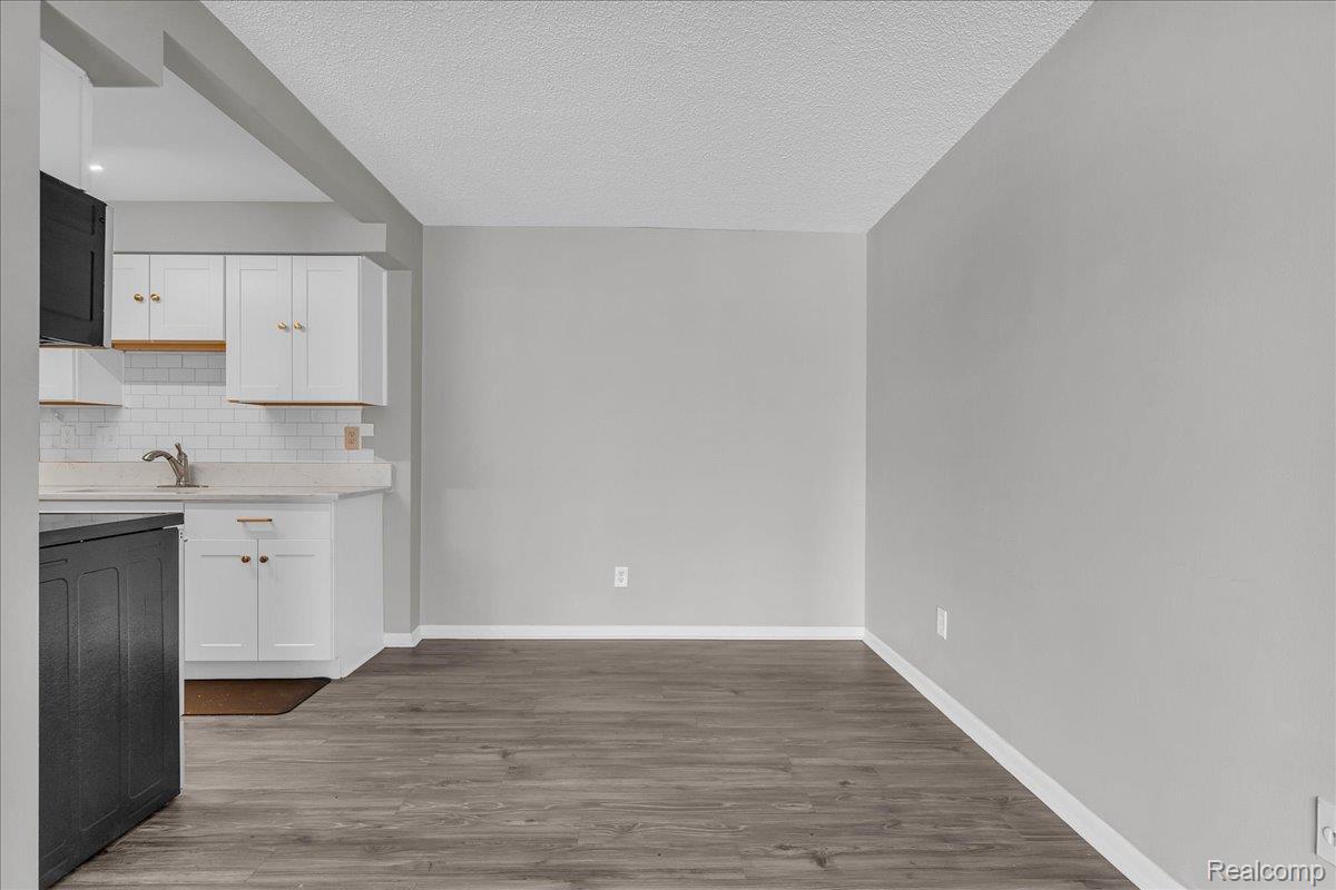 411 S Old Woodward Avenue 527