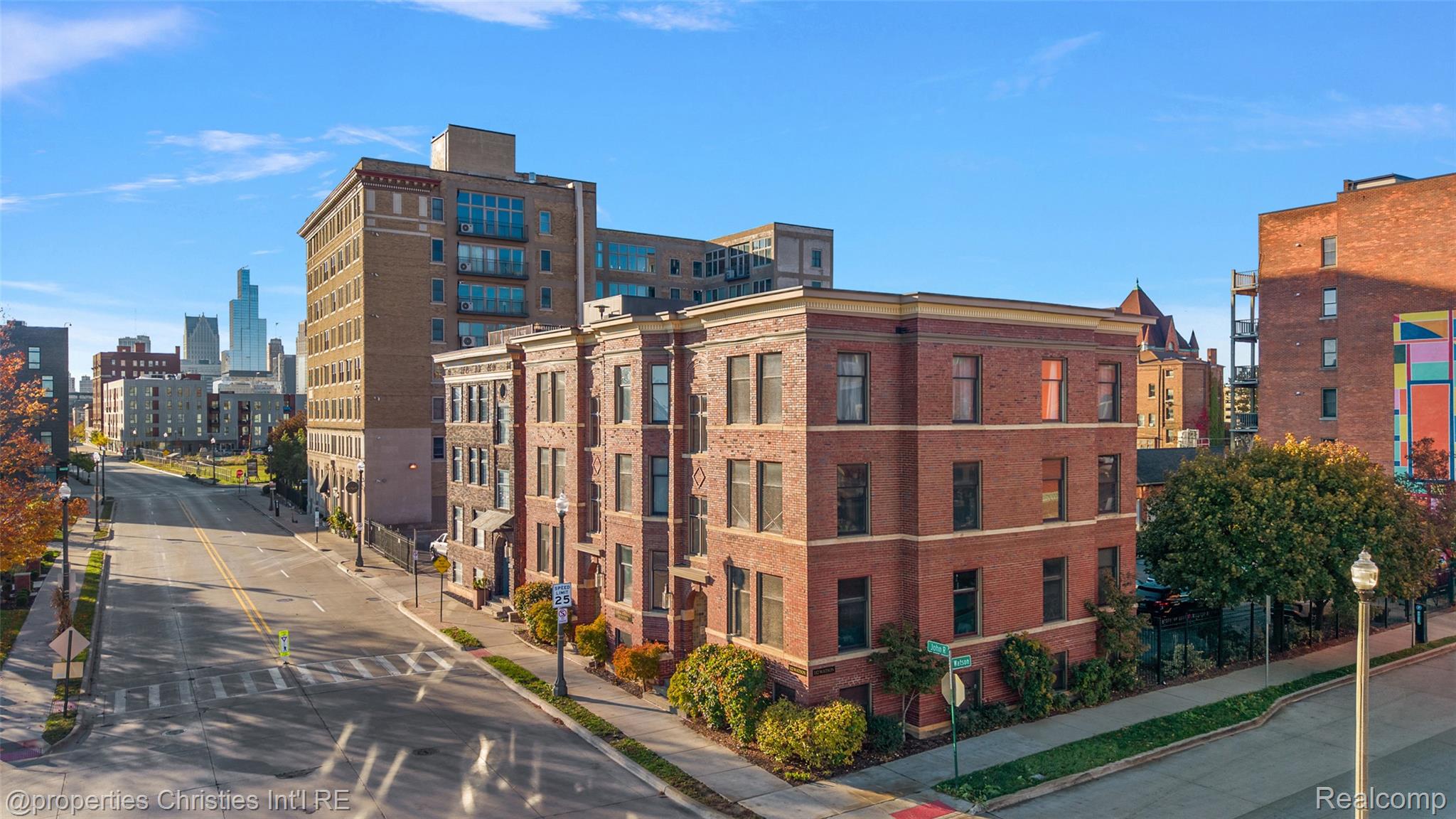 112 Watson Street 23