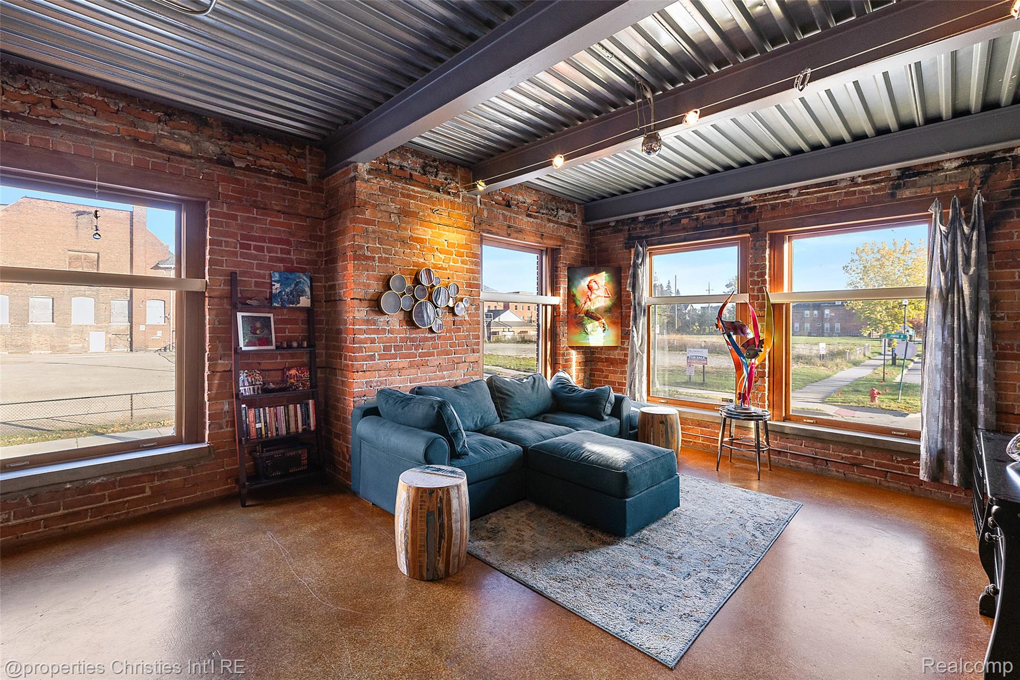 112 Watson Street 23