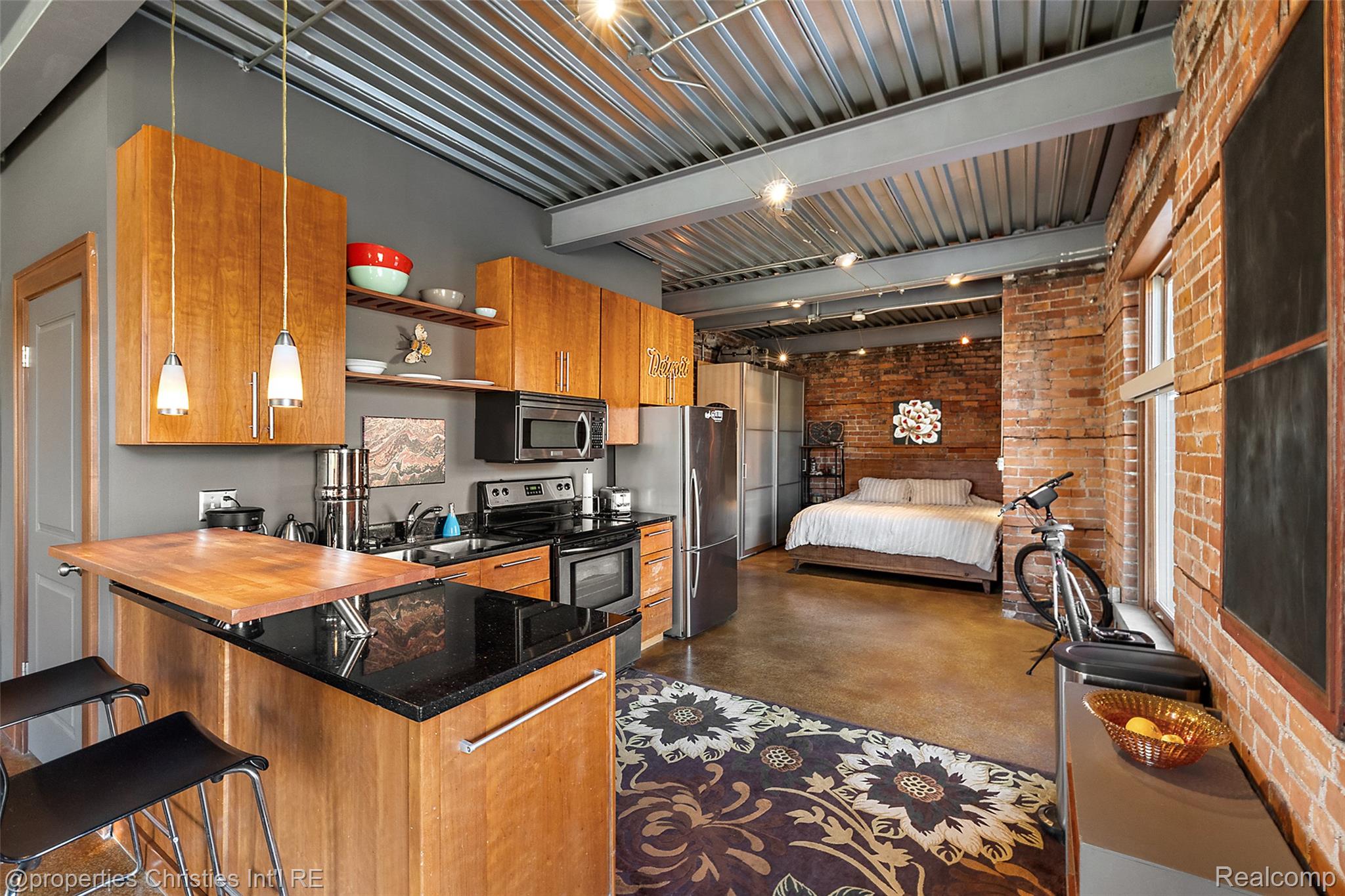 112 Watson Street 23