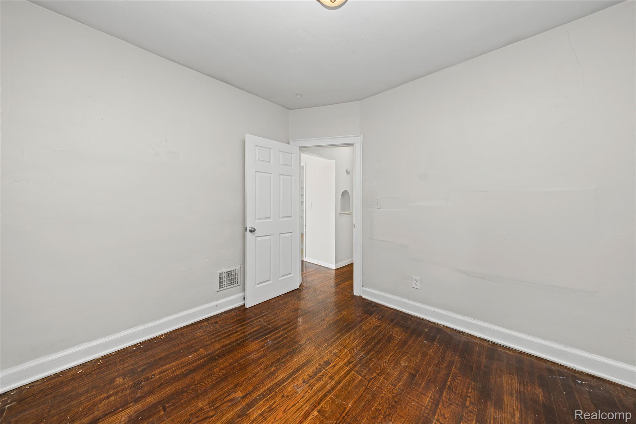 18680 Westphalia Street