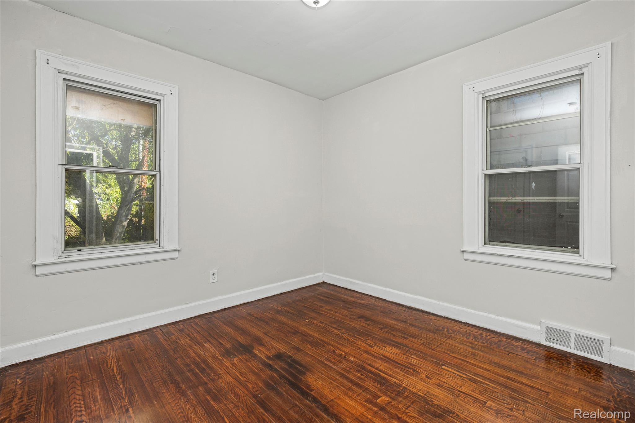 18680 Westphalia Street