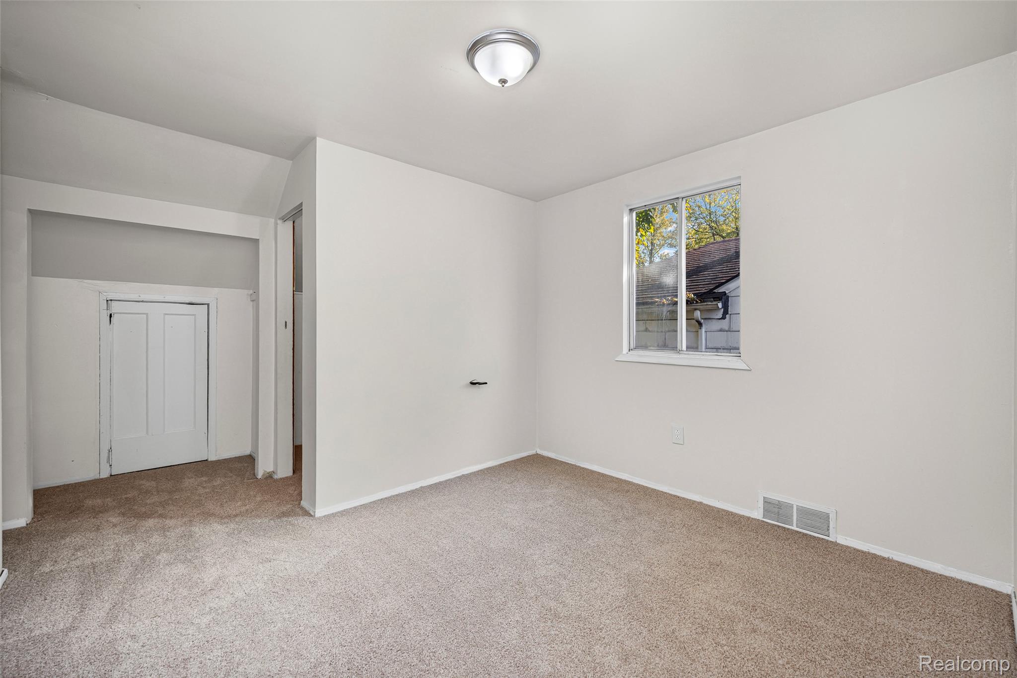 18680 Westphalia Street